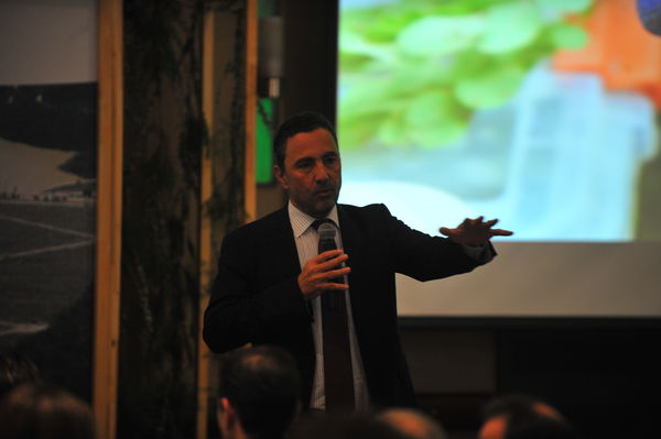 Encuentro inversionistas 2019
Encuentro inversionistas 2019
Fecha: Abril 24 2019.
Para descargar esta fotografía en alta resolución, haga clic sobre la imagen hasta que la misma se despliegue en la pantalla completa; luego dé clic derecho y elija la opción "guardar imagen como". 
En caso de publicación por cualquier medio, solicitamos acompañarla del crédito: "Foto EPM"
Palabras clave: Encuentro inversionistas 2019
