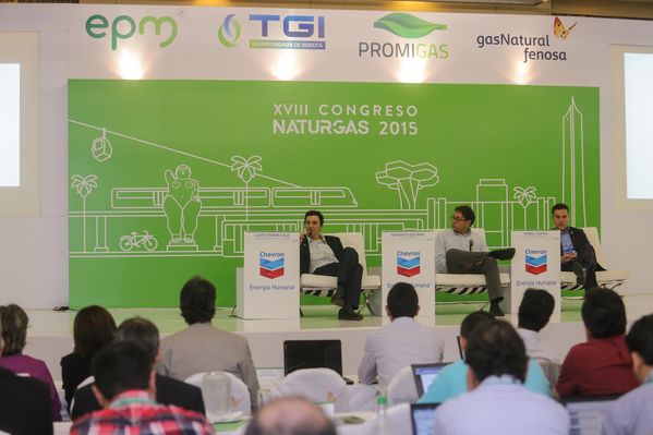 Congreso Naturgas - Panel 
Congreso Naturgas - Panel  
Fecha: Abril 27 de 2015. Lugar: Medellín, Hotel Intercontinental
Para descargar esta fotografía en alta resolución, haga clic sobre la imagen hasta que la misma se despliegue en la pantalla completa; luego dé clic derecho y elija la opción "guardar imagen como". 
En caso de publicación por cualquier medio, solicitamos acompañarla del crédito: "Foto EPM"
Palabras clave: Congreso Naturgas Panel