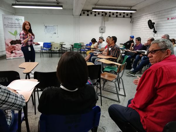 Programa de Educación Ambiental
Programa de Educación Ambiental
abril 3 2019
Para descargar esta fotografía en alta resolución, haga clic sobre la imagen hasta que la misma se despliegue en la pantalla completa; luego dé clic derecho y elija la opción "guardar imagen como". 
En caso de publicación por cualquier medio, solicitamos acompañarla del crédito: "Foto EPM"
Palabras clave: Programa de Educación Ambiental
