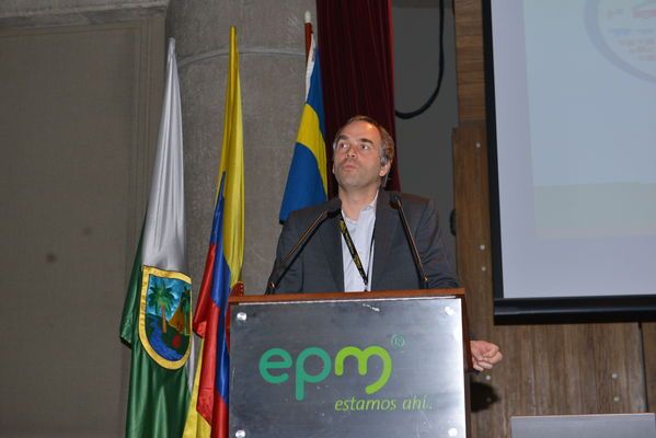 Evento embajada Suecia
Evento embajada Suecia
Fecha: Abril 9 de 2014. Lugar: Edificio EPM: Auditorio Himerio Pérez
Para descargar esta fotografía en alta resolución, haga clic sobre la imagen hasta que la misma se despliegue en la pantalla completa; luego dé clic derecho y elija la opción "guardar imagen como". 
En caso de publicación por cualquier medio, solicitamos acompañarla del crédito: "Foto EPM"
Palabras clave: Evento embajada Suecia