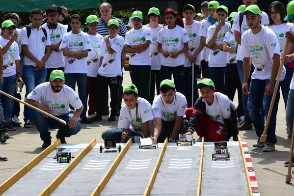 Circuito Solar EPM
Circuito Solar EPM
Fecha: Agosto 11 de 2017
Para descargar esta fotografía en alta resolución, haga clic sobre la imagen hasta que la misma se despliegue en la pantalla completa; luego dé clic derecho y elija la opción "guardar imagen como". 
En caso de publicación por cualquier medio, solicitamos acompañarla del crédito: "Foto EPM"
Palabras clave: Circuito Solar EPM