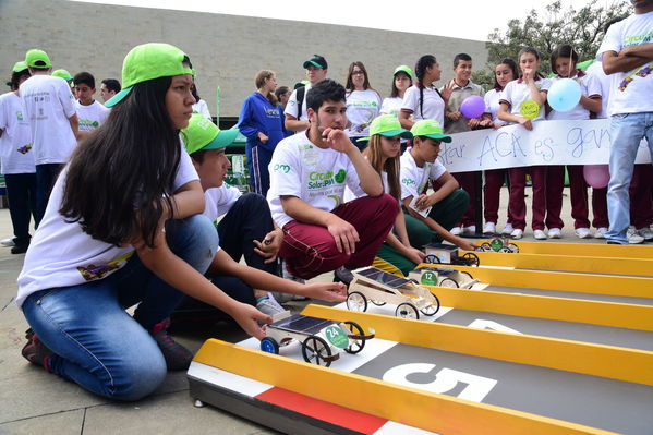 Circuito Solar EPM
Circuito Solar EPM
Fecha: Agosto 11 de 2017
Para descargar esta fotografía en alta resolución, haga clic sobre la imagen hasta que la misma se despliegue en la pantalla completa; luego dé clic derecho y elija la opción "guardar imagen como". 
En caso de publicación por cualquier medio, solicitamos acompañarla del crédito: "Foto EPM"
Palabras clave: Circuito Solar EPM