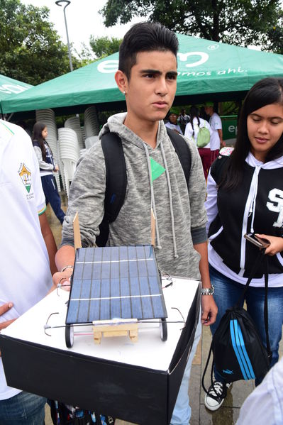 Circuito Solar EPM
Circuito Solar EPM
Fecha: Agosto 11 de 2017
Para descargar esta fotografía en alta resolución, haga clic sobre la imagen hasta que la misma se despliegue en la pantalla completa; luego dé clic derecho y elija la opción "guardar imagen como". 
En caso de publicación por cualquier medio, solicitamos acompañarla del crédito: "Foto EPM"
Palabras clave: Circuito Solar EPM