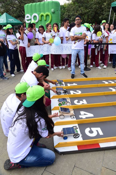 Circuito Solar EPM
Circuito Solar EPM
Fecha: Agosto 11 de 2017
Para descargar esta fotografía en alta resolución, haga clic sobre la imagen hasta que la misma se despliegue en la pantalla completa; luego dé clic derecho y elija la opción "guardar imagen como". 
En caso de publicación por cualquier medio, solicitamos acompañarla del crédito: "Foto EPM"
Palabras clave: Circuito Solar EPM