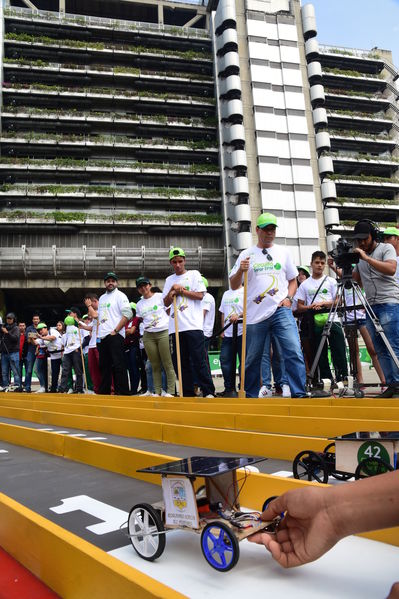Circuito Solar EPM
Circuito Solar EPM
Fecha: Agosto 11 de 2017
Para descargar esta fotografía en alta resolución, haga clic sobre la imagen hasta que la misma se despliegue en la pantalla completa; luego dé clic derecho y elija la opción "guardar imagen como". 
En caso de publicación por cualquier medio, solicitamos acompañarla del crédito: "Foto EPM"
Palabras clave: Circuito Solar EPM