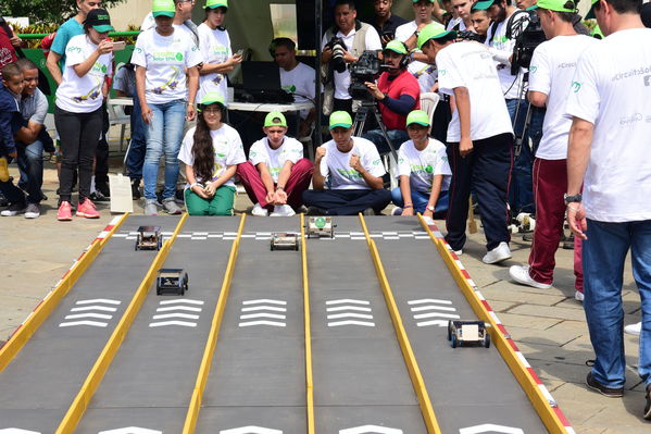 Circuito Solar EPM
Circuito Solar EPM
Fecha: Agosto 11 de 2017
Para descargar esta fotografía en alta resolución, haga clic sobre la imagen hasta que la misma se despliegue en la pantalla completa; luego dé clic derecho y elija la opción "guardar imagen como". 
En caso de publicación por cualquier medio, solicitamos acompañarla del crédito: "Foto EPM"
Palabras clave: Circuito Solar EPM