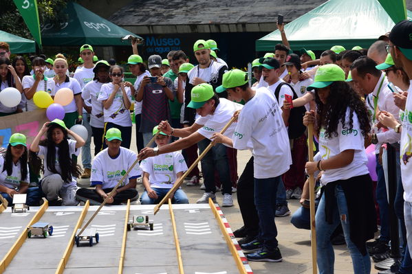Circuito Solar EPM
Circuito Solar EPM
Fecha: Agosto 11 de 2017
Para descargar esta fotografía en alta resolución, haga clic sobre la imagen hasta que la misma se despliegue en la pantalla completa; luego dé clic derecho y elija la opción "guardar imagen como". 
En caso de publicación por cualquier medio, solicitamos acompañarla del crédito: "Foto EPM"
Palabras clave: Circuito Solar EPM