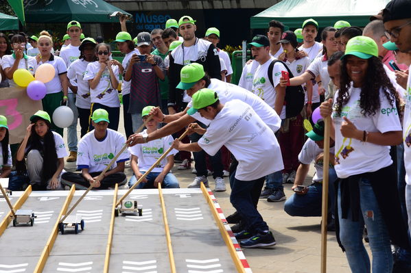 Circuito Solar EPM
Circuito Solar EPM
Fecha: Agosto 11 de 2017
Para descargar esta fotografía en alta resolución, haga clic sobre la imagen hasta que la misma se despliegue en la pantalla completa; luego dé clic derecho y elija la opción "guardar imagen como". 
En caso de publicación por cualquier medio, solicitamos acompañarla del crédito: "Foto EPM"
Palabras clave: Circuito Solar EPM