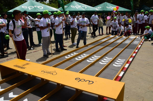 Circuito Solar EPM
Circuito Solar EPM
Fecha: Agosto 11 de 2017
Para descargar esta fotografía en alta resolución, haga clic sobre la imagen hasta que la misma se despliegue en la pantalla completa; luego dé clic derecho y elija la opción "guardar imagen como". 
En caso de publicación por cualquier medio, solicitamos acompañarla del crédito: "Foto EPM"
Palabras clave: Circuito Solar EPM