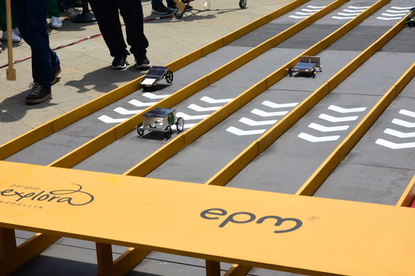 Circuito Solar EPM
Circuito Solar EPM
Fecha: Agosto 11 de 2017
Para descargar esta fotografía en alta resolución, haga clic sobre la imagen hasta que la misma se despliegue en la pantalla completa; luego dé clic derecho y elija la opción "guardar imagen como". 
En caso de publicación por cualquier medio, solicitamos acompañarla del crédito: "Foto EPM"
Palabras clave: Circuito Solar EPM