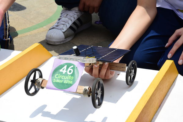 Circuito Solar EPM
Circuito Solar EPM
Fecha: Agosto 11 de 2017
Para descargar esta fotografía en alta resolución, haga clic sobre la imagen hasta que la misma se despliegue en la pantalla completa; luego dé clic derecho y elija la opción "guardar imagen como". 
En caso de publicación por cualquier medio, solicitamos acompañarla del crédito: "Foto EPM"
Palabras clave: Circuito Solar EPM