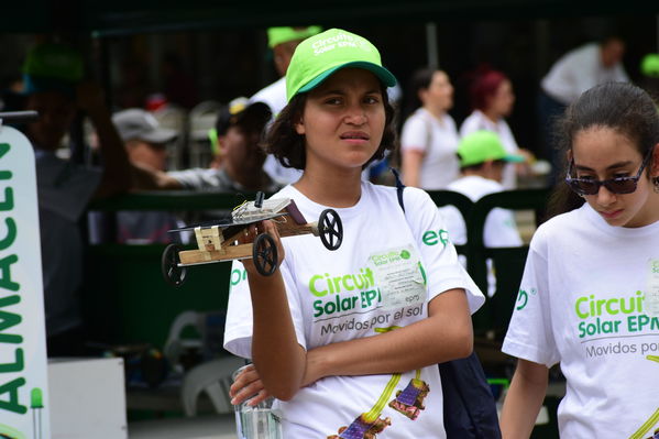 Circuito Solar EPM
Circuito Solar EPM
Fecha: Agosto 11 de 2017
Para descargar esta fotografía en alta resolución, haga clic sobre la imagen hasta que la misma se despliegue en la pantalla completa; luego dé clic derecho y elija la opción "guardar imagen como". 
En caso de publicación por cualquier medio, solicitamos acompañarla del crédito: "Foto EPM"
Palabras clave: Circuito Solar EPM