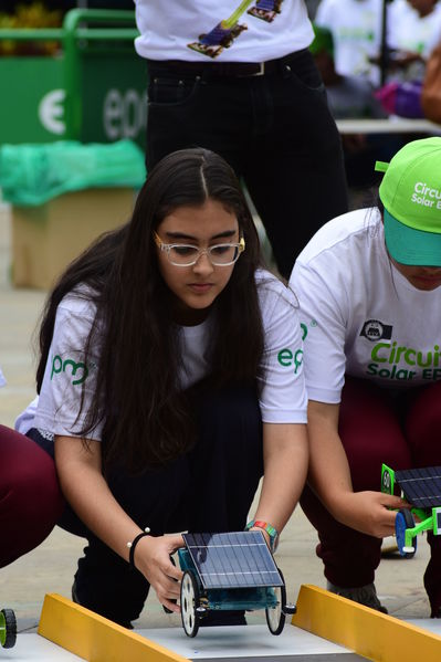 Circuito Solar EPM
Circuito Solar EPM
Fecha: Agosto 11 de 2017
Para descargar esta fotografía en alta resolución, haga clic sobre la imagen hasta que la misma se despliegue en la pantalla completa; luego dé clic derecho y elija la opción "guardar imagen como". 
En caso de publicación por cualquier medio, solicitamos acompañarla del crédito: "Foto EPM"
Palabras clave: Circuito Solar EPM