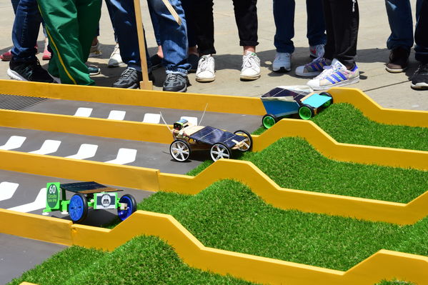 Circuito Solar EPM
Circuito Solar EPM
Fecha: Agosto 11 de 2017
Para descargar esta fotografía en alta resolución, haga clic sobre la imagen hasta que la misma se despliegue en la pantalla completa; luego dé clic derecho y elija la opción "guardar imagen como". 
En caso de publicación por cualquier medio, solicitamos acompañarla del crédito: "Foto EPM"
Palabras clave: Circuito Solar EPM