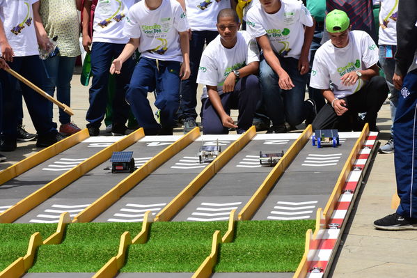 Circuito Solar EPM
Circuito Solar EPM
Fecha: Agosto 11 de 2017
Para descargar esta fotografía en alta resolución, haga clic sobre la imagen hasta que la misma se despliegue en la pantalla completa; luego dé clic derecho y elija la opción "guardar imagen como". 
En caso de publicación por cualquier medio, solicitamos acompañarla del crédito: "Foto EPM"
Palabras clave: Circuito Solar EPM