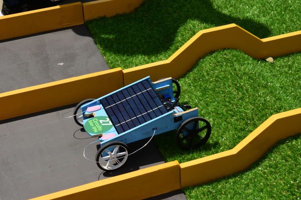 Circuito Solar EPM
Circuito Solar EPM
Fecha: Agosto 11 de 2017
Para descargar esta fotografía en alta resolución, haga clic sobre la imagen hasta que la misma se despliegue en la pantalla completa; luego dé clic derecho y elija la opción "guardar imagen como". 
En caso de publicación por cualquier medio, solicitamos acompañarla del crédito: "Foto EPM"
Palabras clave: Circuito Solar EPM