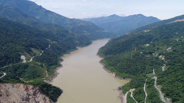 Proyecto hidroeléctrico Ituango
Proyecto hidroeléctrico Ituango.
Fecha: Agosto 15 2018.
Para descargar esta fotografía en alta resolución, haga clic sobre la imagen hasta que la misma se despliegue en la pantalla completa; luego dé clic derecho y elija la opción "guardar imagen como". 
En caso de publicación por cualquier medio, solicitamos acompañarla del crédito: "Foto EPM"
Palabras clave: Proyecto hidroeléctrico Ituango