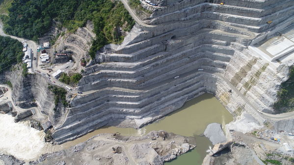 Proyecto hidroeléctrico Ituango
Proyecto hidroeléctrico Ituango.
Fecha: Agosto 15 2018.
Para descargar esta fotografía en alta resolución, haga clic sobre la imagen hasta que la misma se despliegue en la pantalla completa; luego dé clic derecho y elija la opción "guardar imagen como". 
En caso de publicación por cualquier medio, solicitamos acompañarla del crédito: "Foto EPM"
Palabras clave: Proyecto hidroeléctrico Ituango