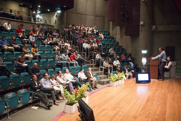 Encuentro de RSE
Encuentro de RSE
Fecha: Agosto 19 de 2016
Para descargar esta fotografía en alta resolución, haga clic sobre la imagen hasta que la misma se despliegue en la pantalla completa; luego dé clic derecho y elija la opción "guardar imagen como". 
En caso de publicación por cualquier medio, solicitamos acompañarla del crédito: "Foto EPM"
Palabras clave: Encuentro RSE