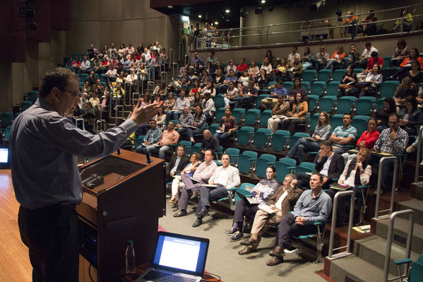 Encuentro de RSE
Encuentro de RSE
Fecha: Agosto 19 de 2016
Para descargar esta fotografía en alta resolución, haga clic sobre la imagen hasta que la misma se despliegue en la pantalla completa; luego dé clic derecho y elija la opción "guardar imagen como". 
En caso de publicación por cualquier medio, solicitamos acompañarla del crédito: "Foto EPM"
Palabras clave: Encuentro RSE