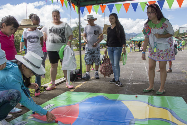 Día de la Familia EPM - Suroeste
Día de la Familia EPM - Suroeste
Fecha: Agosto 27 de 2016
Para descargar esta fotografía en alta resolución, haga clic sobre la imagen hasta que la misma se despliegue en la pantalla completa; luego dé clic derecho y elija la opción "guardar imagen como". 
En caso de publicación por cualquier medio, solicitamos acompañarla del crédito: "Foto EPM"
Palabras clave: Día Familia EPM Suroeste