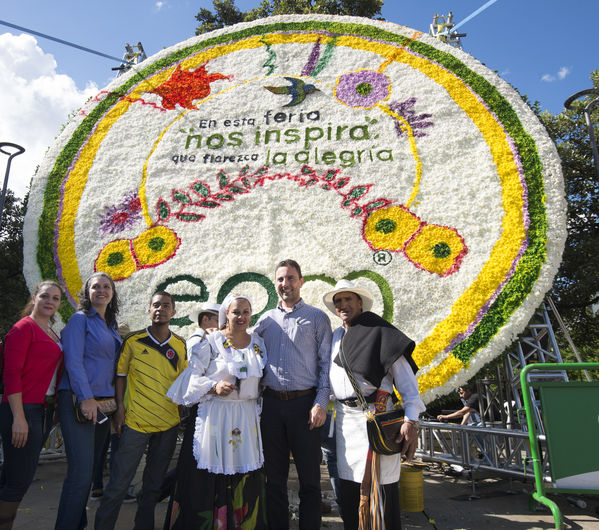 EPM en la Feria de las Flores 2016
EPM en la Feria de las Flores 2016
Fecha: Agosto 5 de 2016
Para descargar esta fotografía en alta resolución, haga clic sobre la imagen hasta que la misma se despliegue en la pantalla completa; luego dé clic derecho y elija la opción "guardar imagen como". 
En caso de publicación por cualquier medio, solicitamos acompañarla del crédito: "Foto EPM"
Palabras clave: Silleta EPM 2016
