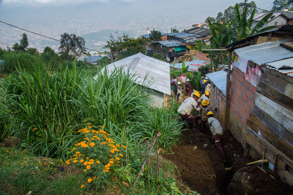 Unidos por el Agua 
Unidos por el Agua 
Agosto 1 2018
Para descargar esta fotografía en alta resolución, haga clic sobre la imagen hasta que la misma se despliegue en la pantalla completa; luego dé clic derecho y elija la opción "guardar imagen como". 
En caso de publicación por cualquier medio, solicitamos acompañarla del crédito: "Foto EPM"
Palabras clave: Unidos por el Agua