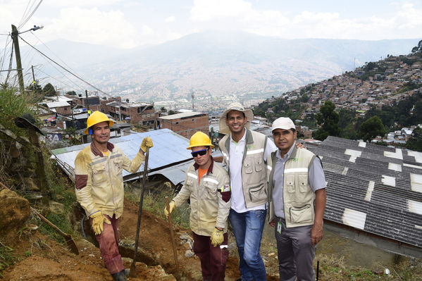 Unidos por el Agua 
Unidos por el Agua 
Agosto 1 2018
Para descargar esta fotografía en alta resolución, haga clic sobre la imagen hasta que la misma se despliegue en la pantalla completa; luego dé clic derecho y elija la opción "guardar imagen como". 
En caso de publicación por cualquier medio, solicitamos acompañarla del crédito: "Foto EPM"
Palabras clave: Unidos por el Agua