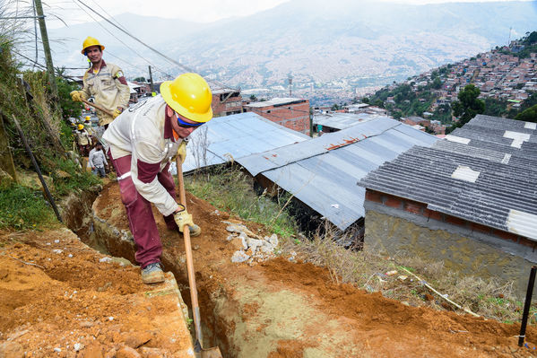 Unidos por el Agua 
Unidos por el Agua 
Agosto 1 2018
Para descargar esta fotografía en alta resolución, haga clic sobre la imagen hasta que la misma se despliegue en la pantalla completa; luego dé clic derecho y elija la opción "guardar imagen como". 
En caso de publicación por cualquier medio, solicitamos acompañarla del crédito: "Foto EPM"
Palabras clave: Unidos por el Agua