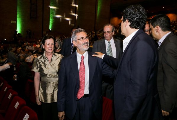 Evento central EPM 60 años 
Evento central EPM 60 años        
Fecha: Agosto 12 de 2015. Lugar: Medellín – Teatro Metropolitano
Para descargar esta fotografía en alta resolución, haga clic sobre la imagen hasta que la misma se despliegue en la pantalla completa; luego dé clic derecho y elija la opción "guardar imagen como". 
En caso de publicación por cualquier medio, solicitamos acompañarla del crédito: "Foto EPM"
Palabras clave: Evento central EPM 60 años