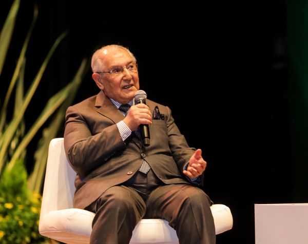 Evento central EPM 60 años 
Evento central EPM 60 años        
Fecha: Agosto 12 de 2015. Lugar: Medellín – Teatro Metropolitano
Para descargar esta fotografía en alta resolución, haga clic sobre la imagen hasta que la misma se despliegue en la pantalla completa; luego dé clic derecho y elija la opción "guardar imagen como". 
En caso de publicación por cualquier medio, solicitamos acompañarla del crédito: "Foto EPM"
Palabras clave: Evento central EPM 60 años