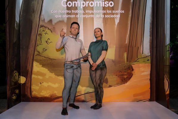 Evento central EPM 60 años 
Evento central EPM 60 años        
Fecha: Agosto 12 de 2015. Lugar: Medellín – Teatro Metropolitano
Para descargar esta fotografía en alta resolución, haga clic sobre la imagen hasta que la misma se despliegue en la pantalla completa; luego dé clic derecho y elija la opción "guardar imagen como". 
En caso de publicación por cualquier medio, solicitamos acompañarla del crédito: "Foto EPM"
Palabras clave: Evento central EPM 60 años