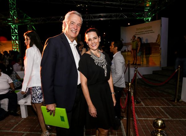 Evento central EPM 60 años 
Evento central EPM 60 años        
Fecha: Agosto 12 de 2015. Lugar: Medellín – Teatro Metropolitano
Para descargar esta fotografía en alta resolución, haga clic sobre la imagen hasta que la misma se despliegue en la pantalla completa; luego dé clic derecho y elija la opción "guardar imagen como". 
En caso de publicación por cualquier medio, solicitamos acompañarla del crédito: "Foto EPM"
Palabras clave: Evento central EPM 60 años