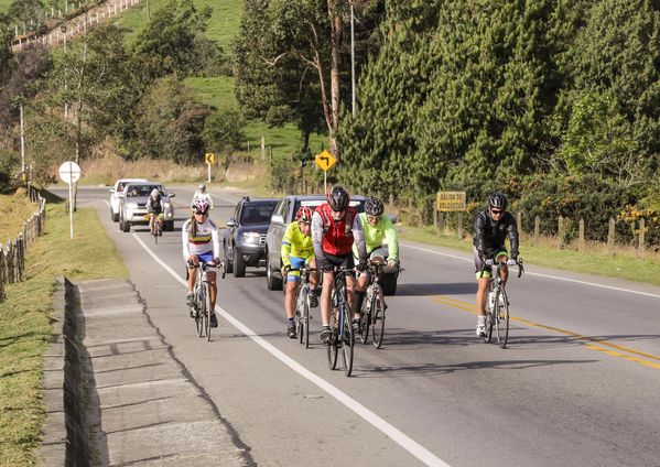 Vuelta a Colombia – Etapas de ida y vuelta Ituango 
Vuelta a Colombia – Etapas de ida y vuelta Ituango        
Fecha: Agosto 13 y 14 de 2015. 
Para descargar esta fotografía en alta resolución, haga clic sobre la imagen hasta que la misma se despliegue en la pantalla completa; luego dé clic derecho y elija la opción "guardar imagen como". 
En caso de publicación por cualquier medio, solicitamos acompañarla del crédito: "Foto EPM"

Palabras clave: Vuelta  Colombia  Etapas  ida  vuelta Ituango