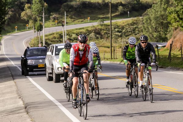 Vuelta a Colombia  Etapas  ida  vuelta Ituango  
Vuelta a Colombia – Etapas de ida y vuelta Ituango        
Fecha: Agosto 13 y 14 de 2015. 
Para descargar esta fotografía en alta resolución, haga clic sobre la imagen hasta que la misma se despliegue en la pantalla completa; luego dé clic derecho y elija la opción "guardar imagen como". 
En caso de publicación por cualquier medio, solicitamos acompañarla del crédito: "Foto EPM"

Palabras clave: Vuelta  Colombia  Etapas  ida  vuelta Ituango
