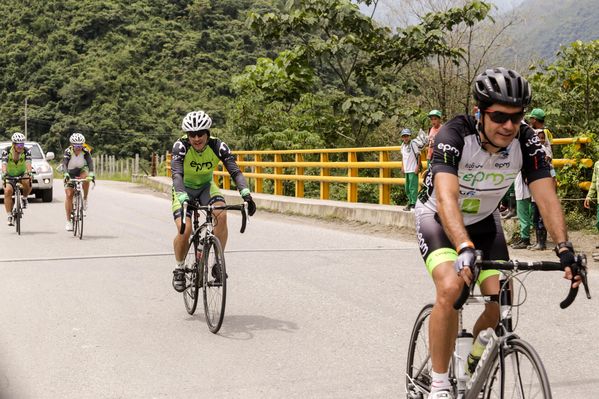 Vuelta a Colombia – Etapas de ida y vuelta Ituango 
Vuelta a Colombia – Etapas de ida y vuelta Ituango        
Fecha: Agosto 13 y 14 de 2015. 
Para descargar esta fotografía en alta resolución, haga clic sobre la imagen hasta que la misma se despliegue en la pantalla completa; luego dé clic derecho y elija la opción "guardar imagen como". 
En caso de publicación por cualquier medio, solicitamos acompañarla del crédito: "Foto EPM"

Palabras clave: Vuelta  Colombia  Etapas  ida  vuelta Ituango
