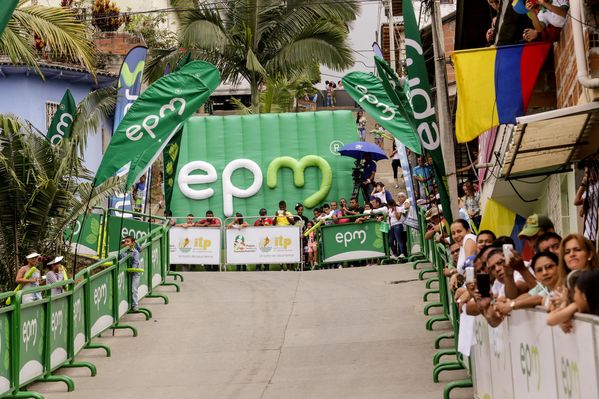 Vuelta a Colombia – Etapas de ida y vuelta Ituango 
Vuelta a Colombia – Etapas de ida y vuelta Ituango        
Fecha: Agosto 13 y 14 de 2015. 
Para descargar esta fotografía en alta resolución, haga clic sobre la imagen hasta que la misma se despliegue en la pantalla completa; luego dé clic derecho y elija la opción "guardar imagen como". 
En caso de publicación por cualquier medio, solicitamos acompañarla del crédito: "Foto EPM"

Palabras clave: Vuelta  Colombia  Etapas  ida  vuelta Ituango