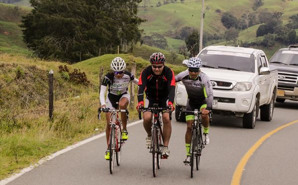 Vuelta a Colombia – Etapas de ida y vuelta Ituango
Vuelta a Colombia – Etapas de ida y vuelta Ituango        
Fecha: Agosto 13 y 14 de 2015. 
Para descargar esta fotografía en alta resolución, haga clic sobre la imagen hasta que la misma se despliegue en la pantalla completa; luego dé clic derecho y elija la opción "guardar imagen como". 
En caso de publicación por cualquier medio, solicitamos acompañarla del crédito: "Foto EPM"

Palabras clave: Vuelta Colombia Etapas ida vuelta Ituango