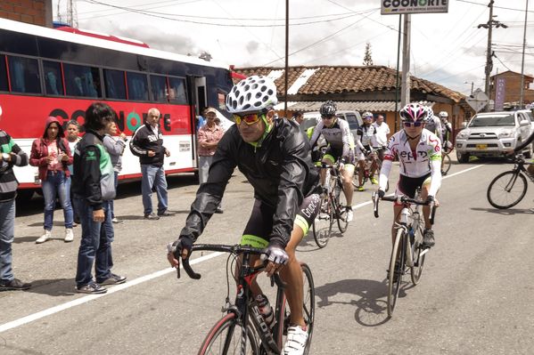 Vuelta a Colombia – Etapas de ida y vuelta Ituango
Vuelta a Colombia – Etapas de ida y vuelta Ituango        
Fecha: Agosto 13 y 14 de 2015. 
Para descargar esta fotografía en alta resolución, haga clic sobre la imagen hasta que la misma se despliegue en la pantalla completa; luego dé clic derecho y elija la opción "guardar imagen como". 
En caso de publicación por cualquier medio, solicitamos acompañarla del crédito: "Foto EPM"

Palabras clave: Vuelta Colombia Etapas ida vuelta Ituango
