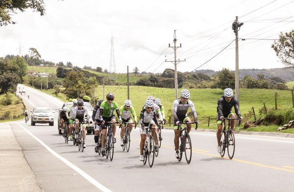 Vuelta a Colombia – Etapas de ida y vuelta Ituango
Vuelta a Colombia – Etapas de ida y vuelta Ituango        
Fecha: Agosto 13 y 14 de 2015. 
Para descargar esta fotografía en alta resolución, haga clic sobre la imagen hasta que la misma se despliegue en la pantalla completa; luego dé clic derecho y elija la opción "guardar imagen como". 
En caso de publicación por cualquier medio, solicitamos acompañarla del crédito: "Foto EPM"

Palabras clave: Vuelta Colombia Etapas ida vuelta Ituango