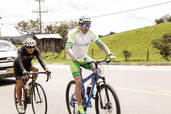 Vuelta a Colombia – Etapas de ida y vuelta Ituango
Vuelta a Colombia – Etapas de ida y vuelta Ituango        
Fecha: Agosto 13 y 14 de 2015. 
Para descargar esta fotografía en alta resolución, haga clic sobre la imagen hasta que la misma se despliegue en la pantalla completa; luego dé clic derecho y elija la opción "guardar imagen como". 
En caso de publicación por cualquier medio, solicitamos acompañarla del crédito: "Foto EPM"

Palabras clave: Vuelta Colombia Etapas ida vuelta Ituango
