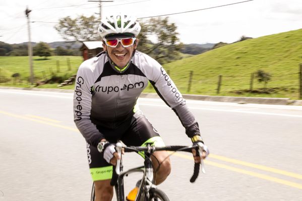 Vuelta a Colombia – Etapas de ida y vuelta Ituango
Vuelta a Colombia – Etapas de ida y vuelta Ituango        
Fecha: Agosto 13 y 14 de 2015. 
Para descargar esta fotografía en alta resolución, haga clic sobre la imagen hasta que la misma se despliegue en la pantalla completa; luego dé clic derecho y elija la opción "guardar imagen como". 
En caso de publicación por cualquier medio, solicitamos acompañarla del crédito: "Foto EPM"

Palabras clave: Vuelta Colombia Etapas ida vuelta Ituango
