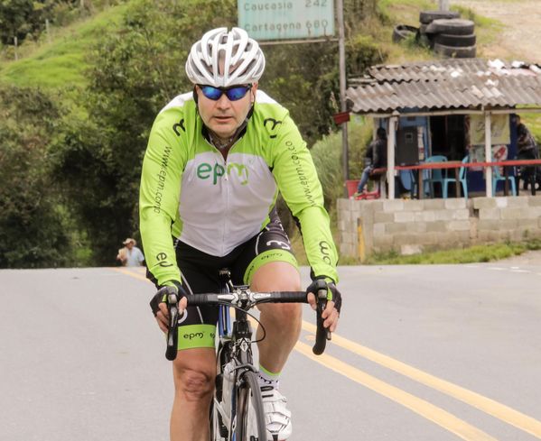 Vuelta a Colombia – Etapas de ida y vuelta Ituango
Vuelta a Colombia – Etapas de ida y vuelta Ituango        
Fecha: Agosto 13 y 14 de 2015. 
Para descargar esta fotografía en alta resolución, haga clic sobre la imagen hasta que la misma se despliegue en la pantalla completa; luego dé clic derecho y elija la opción "guardar imagen como". 
En caso de publicación por cualquier medio, solicitamos acompañarla del crédito: "Foto EPM"

Palabras clave: Vuelta Colombia Etapas ida vuelta Ituango