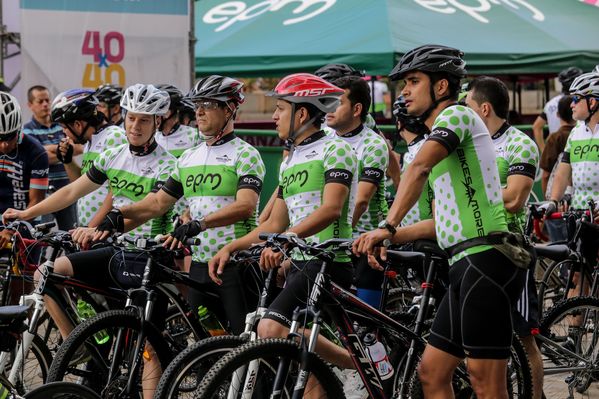 Vuelta a Colombia – Cronoescalada Las Palmas
Vuelta a Colombia – Cronoescalada Las Palmas        
Fecha: Agosto 15 de 2015. 
Para descargar esta fotografía en alta resolución, haga clic sobre la imagen hasta que la misma se despliegue en la pantalla completa; luego dé clic derecho y elija la opción "guardar imagen como". 
En caso de publicación por cualquier medio, solicitamos acompañarla del crédito: "Foto EPM"

Palabras clave: Vuelta Colombia Cronoescalada Palmas