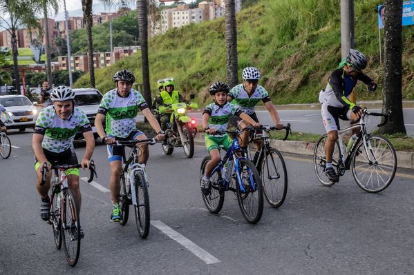 Vuelta a Colombia – Cronoescalada Las Palmas
Vuelta a Colombia – Cronoescalada Las Palmas        
Fecha: Agosto 15 de 2015. 
Para descargar esta fotografía en alta resolución, haga clic sobre la imagen hasta que la misma se despliegue en la pantalla completa; luego dé clic derecho y elija la opción "guardar imagen como". 
En caso de publicación por cualquier medio, solicitamos acompañarla del crédito: "Foto EPM"

Palabras clave: Vuelta Colombia Cronoescalada Palmas