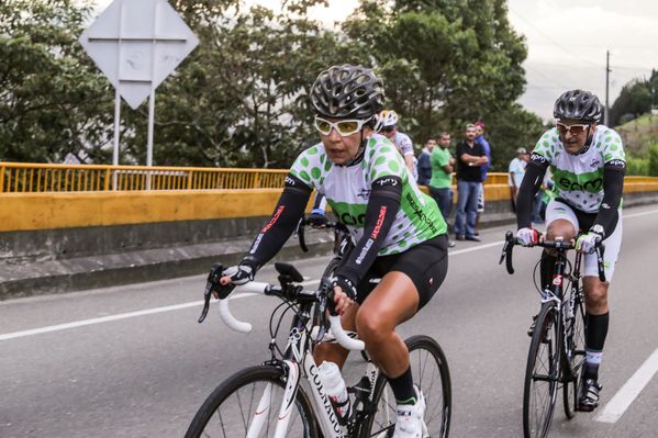 Vuelta a Colombia – Cronoescalada Las Palmas
Vuelta a Colombia – Cronoescalada Las Palmas        
Fecha: Agosto 15 de 2015. 
Para descargar esta fotografía en alta resolución, haga clic sobre la imagen hasta que la misma se despliegue en la pantalla completa; luego dé clic derecho y elija la opción "guardar imagen como". 
En caso de publicación por cualquier medio, solicitamos acompañarla del crédito: "Foto EPM"

Palabras clave: Vuelta Colombia Cronoescalada Palmas