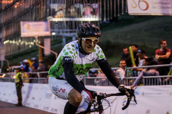 Vuelta a Colombia – Cronoescalada Las Palmas
Vuelta a Colombia – Cronoescalada Las Palmas        
Fecha: Agosto 15 de 2015. 
Para descargar esta fotografía en alta resolución, haga clic sobre la imagen hasta que la misma se despliegue en la pantalla completa; luego dé clic derecho y elija la opción "guardar imagen como". 
En caso de publicación por cualquier medio, solicitamos acompañarla del crédito: "Foto EPM"

Palabras clave: Vuelta Colombia Cronoescalada Palmas