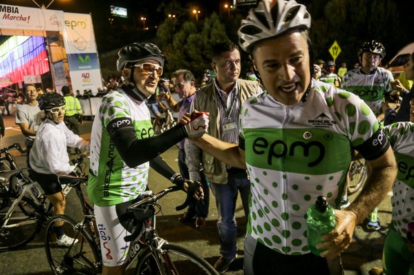 Vuelta a Colombia – Cronoescalada Las Palmas
Vuelta a Colombia – Cronoescalada Las Palmas        
Fecha: Agosto 15 de 2015. 
Para descargar esta fotografía en alta resolución, haga clic sobre la imagen hasta que la misma se despliegue en la pantalla completa; luego dé clic derecho y elija la opción "guardar imagen como". 
En caso de publicación por cualquier medio, solicitamos acompañarla del crédito: "Foto EPM"

Palabras clave: Vuelta Colombia Cronoescalada Palmas