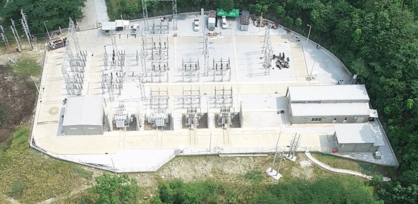 Nueva infraestructura eléctrica
Nueva infraestructura eléctrica
Fecha: Agosto 26 de 2019. 
Para descargar esta fotografía en alta resolución, haga clic sobre la imagen hasta que la misma se despliegue en la pantalla completa; luego dé clic derecho y elija la opción "guardar imagen como". 
En caso de publicación por cualquier medio, solicitamos acompañarla del crédito: "Foto EPM"
Palabras clave: Nueva infraestructura eléctrica