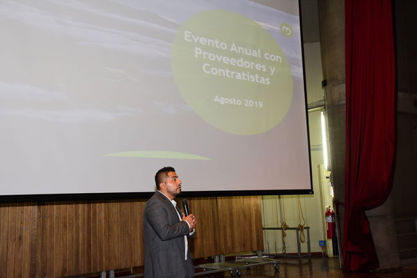Encuentro de Proveedores y Contratistas EPM 2019
Encuentro de Proveedores y Contratistas EPM 2019
Fecha: Agosto 29 de 2019. 
Para descargar esta fotografía en alta resolución, haga clic sobre la imagen hasta que la misma se despliegue en la pantalla completa; luego dé clic derecho y elija la opción "guardar imagen como". 
En caso de publicación por cualquier medio, solicitamos acompañarla del crédito: "Foto EPM"
Palabras clave: Encuentro de Proveedores y Contratistas EPM 2019